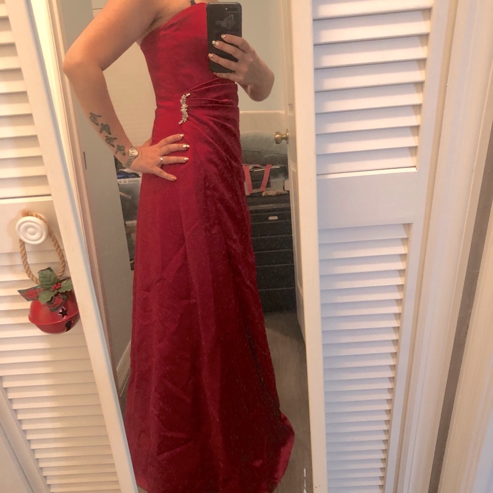 David’s Bridal Formal Red Gown